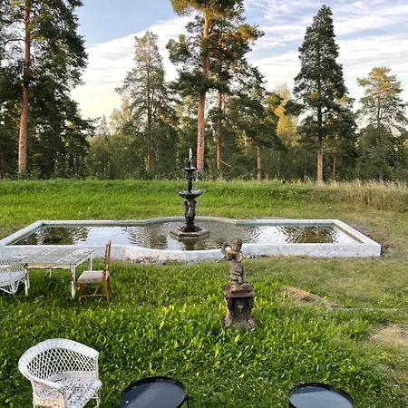 Ruhtinaanmäen Spider Tree Tent Savitaipale